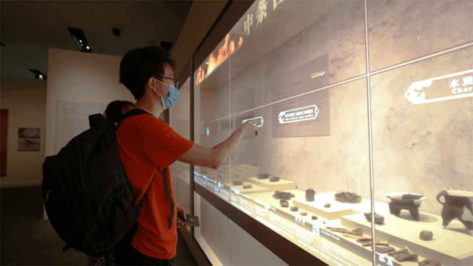 Interactive-LED-Transparent-Video-Display Interactive LED Transparent Video Display